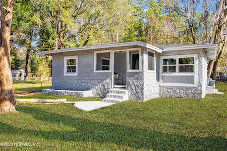 8013 Pipit AVE Jacksonville, FL 32219