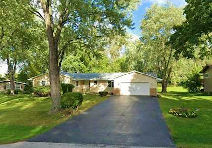 813 Locust Dr Sleepy Hollow, IL 60118