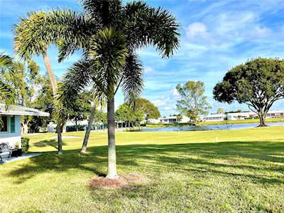 400 SW Golfview Ter #102 Boynton Beach, FL 33426
