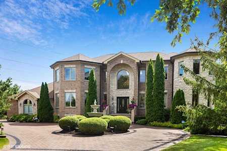 9290 Forest Edge Ln Burr Ridge, IL 60527