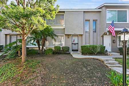 8451 El Arroyo Dr #17 Huntington Beach, CA 92647