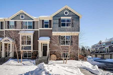 8942 SW Village Loop Chanhassen, MN 55317