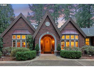 15784 Twin Fir RD Lake Oswego, OR 97035