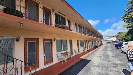 60 NW 79th St #15 Miami, FL 33150