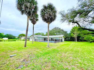 1160 SW 14th Drive Boca Raton, FL 33486