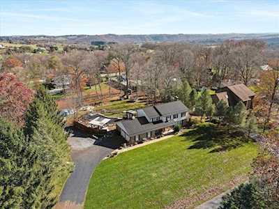 454 Woodland Rd Walnutport, PA 18088