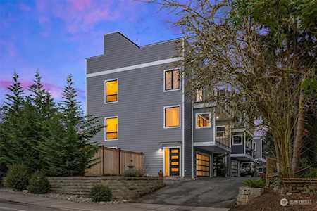 278 Grow Ave NW Bainbridge Island, WA 98110
