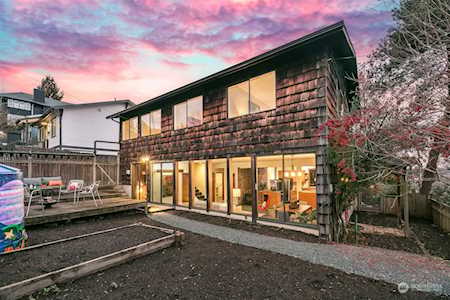 2624 E Olive St Seattle, WA 98122