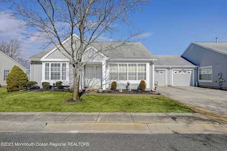 1092A Canterbury Dr Manchester, NJ 08759