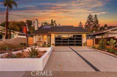22752 Via Santa Rosa Mission Viejo, CA 92691