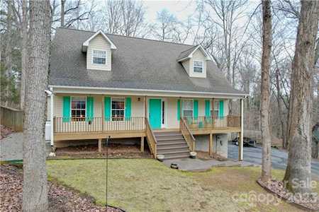 8 Woodland Rd W Asheville, NC 28806