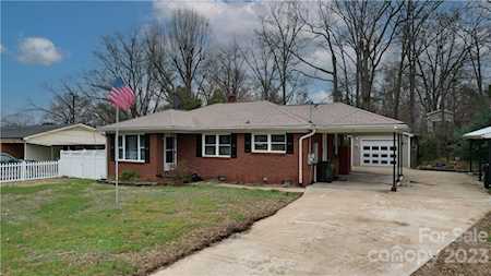 12 Rosedale Dr SW Concord, NC 28027