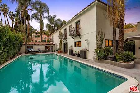 2280 Holly Dr Los Angeles, CA 90068