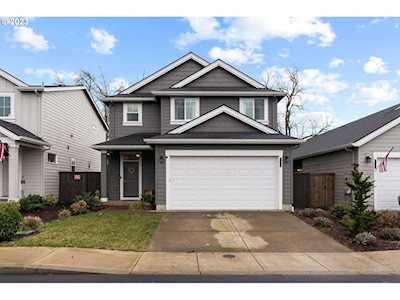 212 NW Liberty LN Estacada, OR 97023