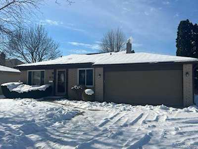 36629 Samoa Dr Sterling Heights, MI 48312