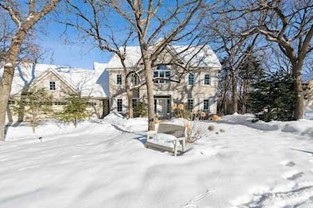 807 Promontory Place Eagan, MN 55123