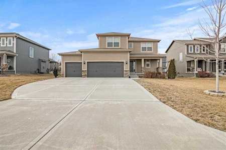 1020 NE Brookfield Dr Lee's Summit, MO 64086