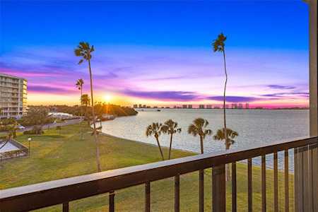 100 Oakmont Ln #411-412 Belleair, FL 33756
