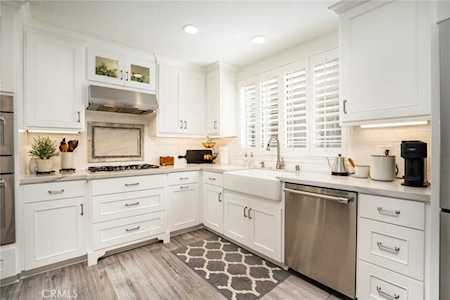 2101 E 15th St #15 Newport Beach, CA 92663