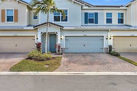1083 Eucalyptus Dr Hollywood, FL 33021