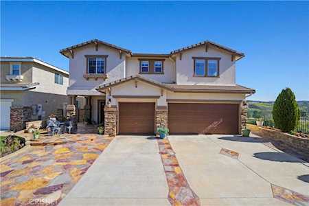 32206 Vista Pointe Place Castaic, CA 91384