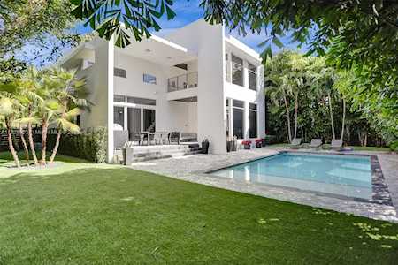 6490 SW 81st St Miami, FL 33143