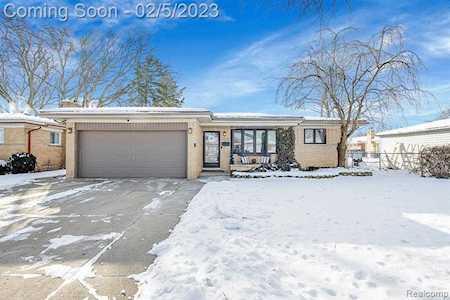 11836 Farnum Ave Warren, MI 48093