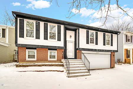 1653 Trafalgar Ln Aurora, IL 60504
