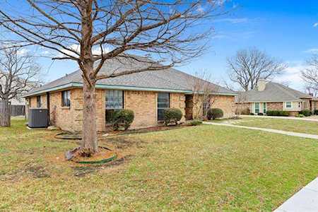 3717 Brookglen Drive Sachse, TX 75048