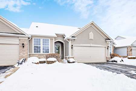4145 Whitehall Ln Algonquin, IL 60102
