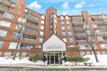 300 River Rd #412 Manchester, NH 03104