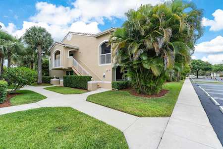 242 Village Boulevard #2202 Tequesta, FL 33469
