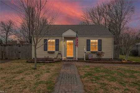 228 Fighter Dr Virginia Beach, VA 23454