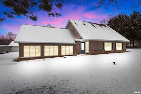 66 S Riverview Dr East Peoria, IL 61611