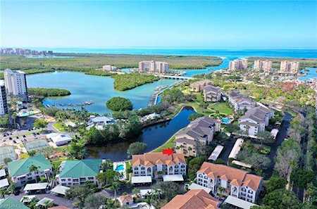 380 Horse Creek Dr #101 Naples, FL 34110
