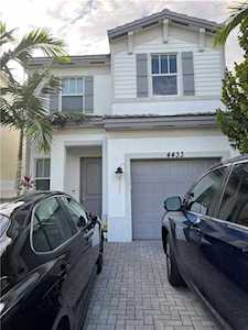 4433 NW 48th Ter Tamarac, FL 33319