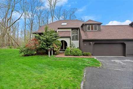 32 Cotswold Drive North Salem, NY 10560
