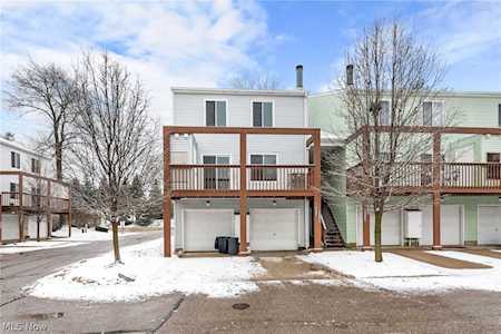 22300 River Walk Rd #11 Rocky River, OH 44116