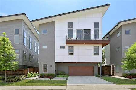 2441 N Garrett Avenue Dallas, TX 75206