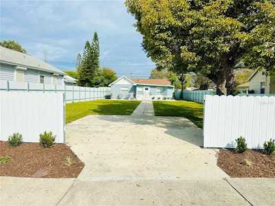 2427 52nd Ave N St. Petersburg, FL 33714