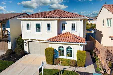 5049 Verona Drive El Dorado Hills, CA 95762