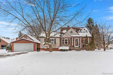 33627 Bock St Garden City, MI 48135