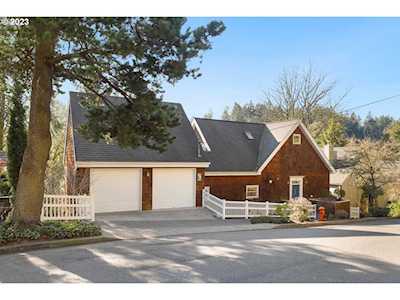 176 NW Macleay BLVD Portland, OR 97210