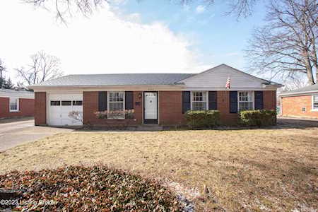 2004 Japonica Way Louisville, KY 40242