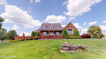 1214 Bells Mill Rd Shepherdsville, KY 40165