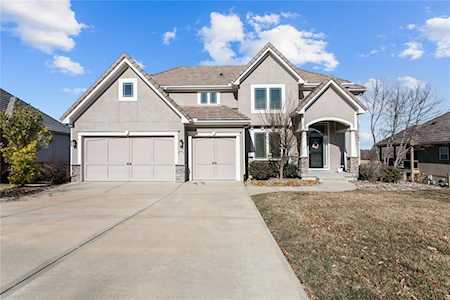 5916 NW 107 St Kansas City, MO 64154