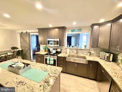 67 Greenwood Dr Blackwood, NJ 08012