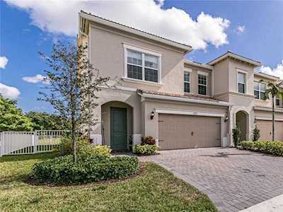 1123 Eucalyptus Dr Hollywood, FL 33021
