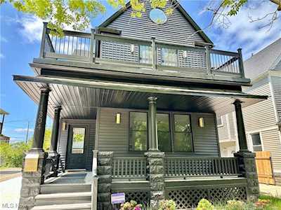 1304 W 76 St Cleveland, OH 44102