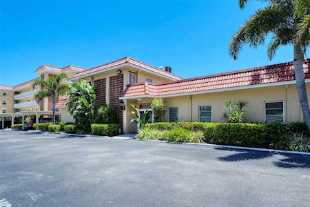 1250 N Portofino Dr #101MAR Sarasota, FL 34242